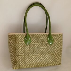 Elegant Green Woven Tote Bag Double Handle  Zipper Closure With Pocket Inside
